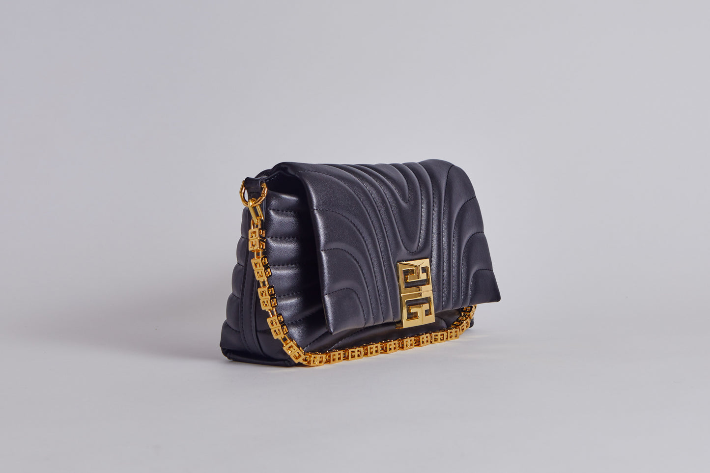 Givenchy Soft Bag in quilted leather with chain - Black