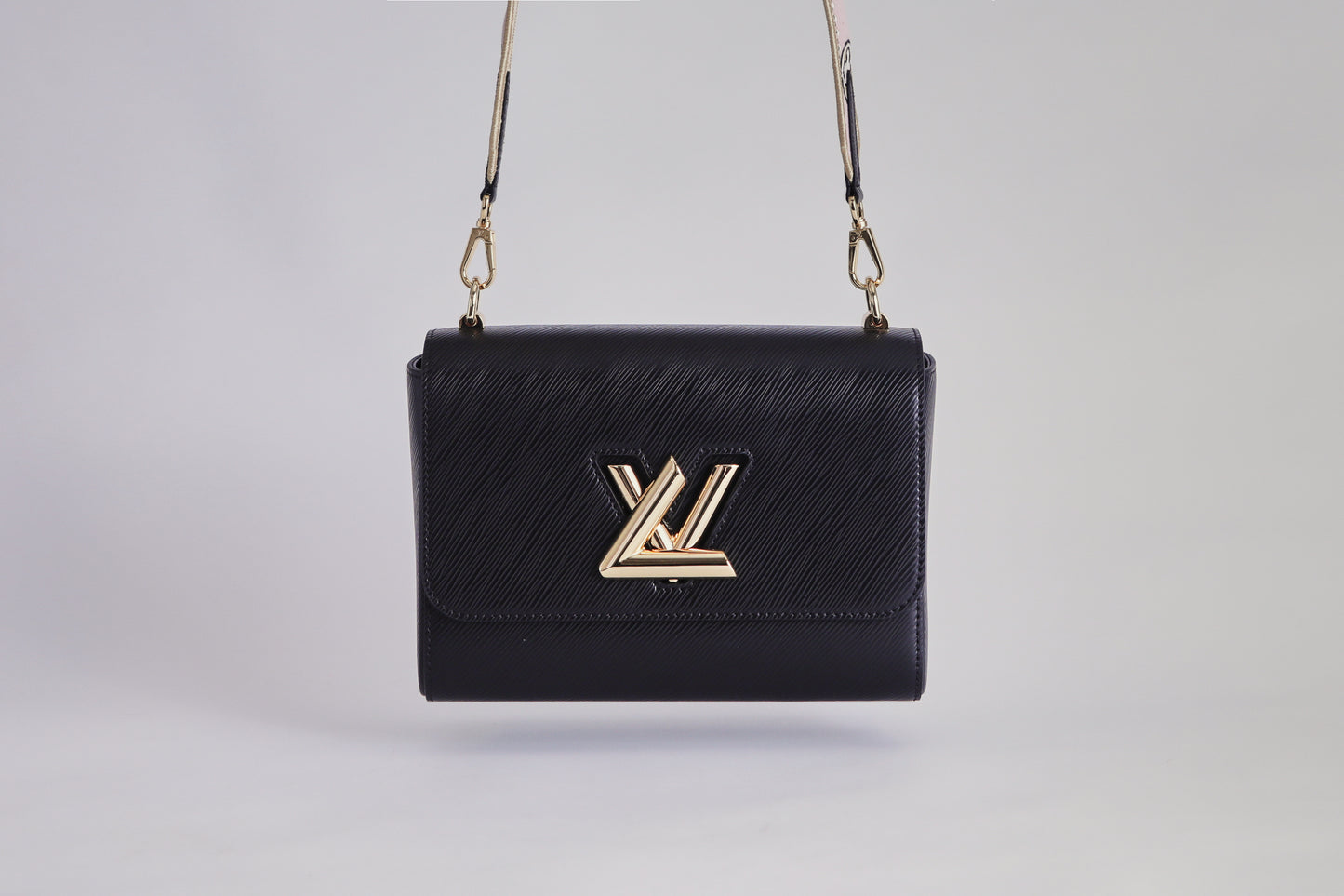 Louis Vuitton Twist  MM - Black